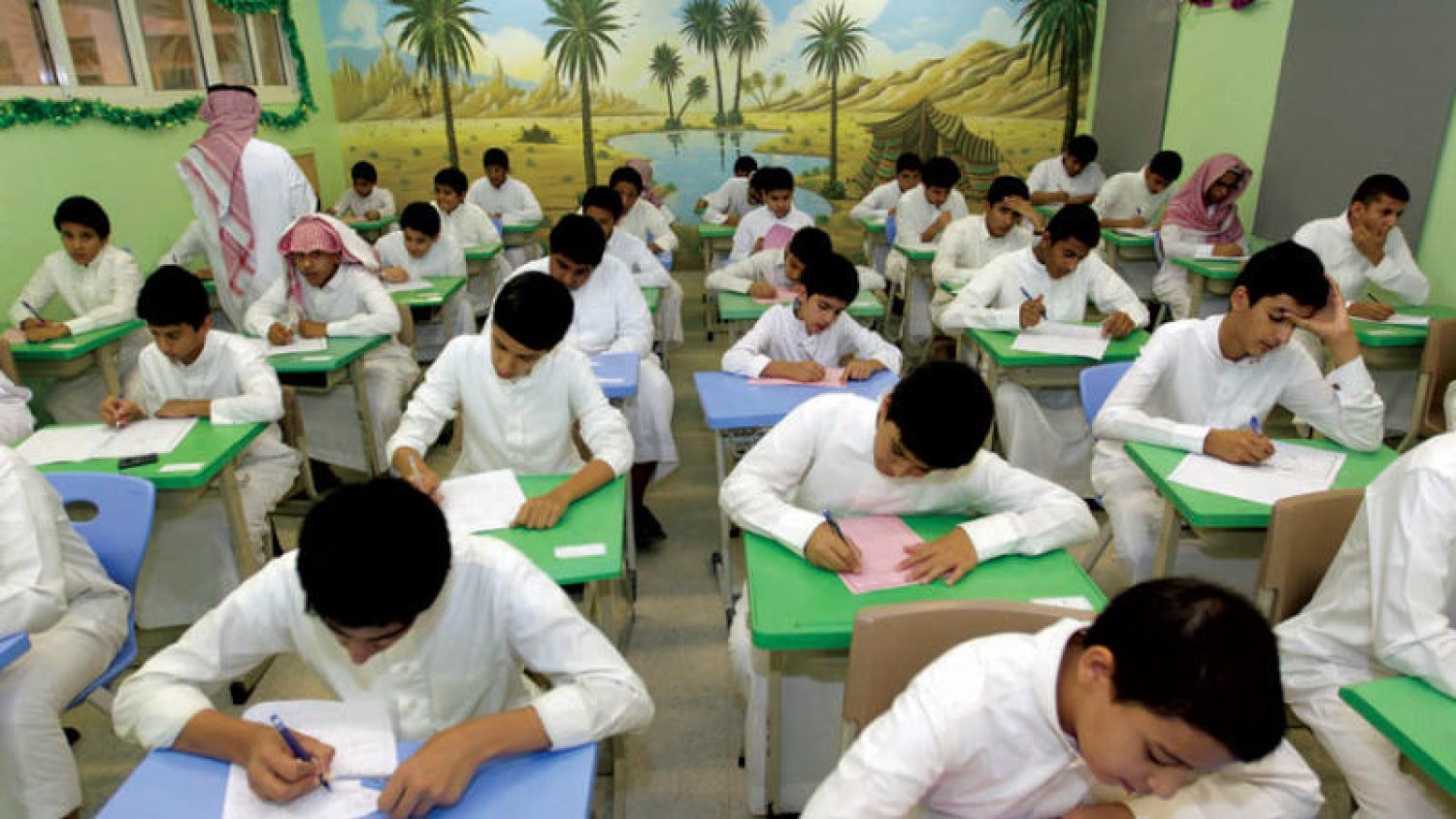 تأجيل اختبارات منتصف الفصل الثاني