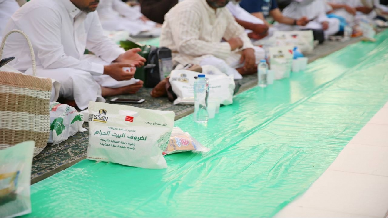 وجبة إفطار المسجد الحرام