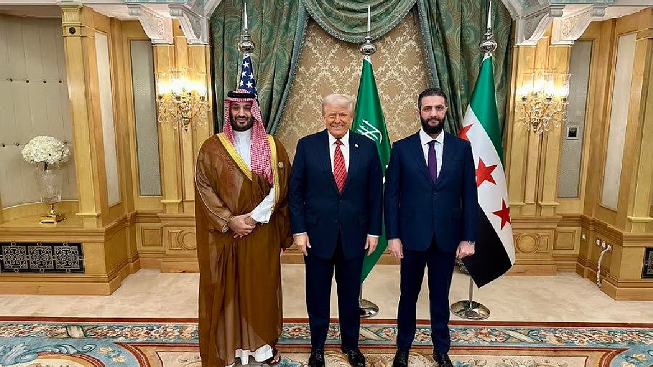 ترامب يرفع العقوبات عن سوريا