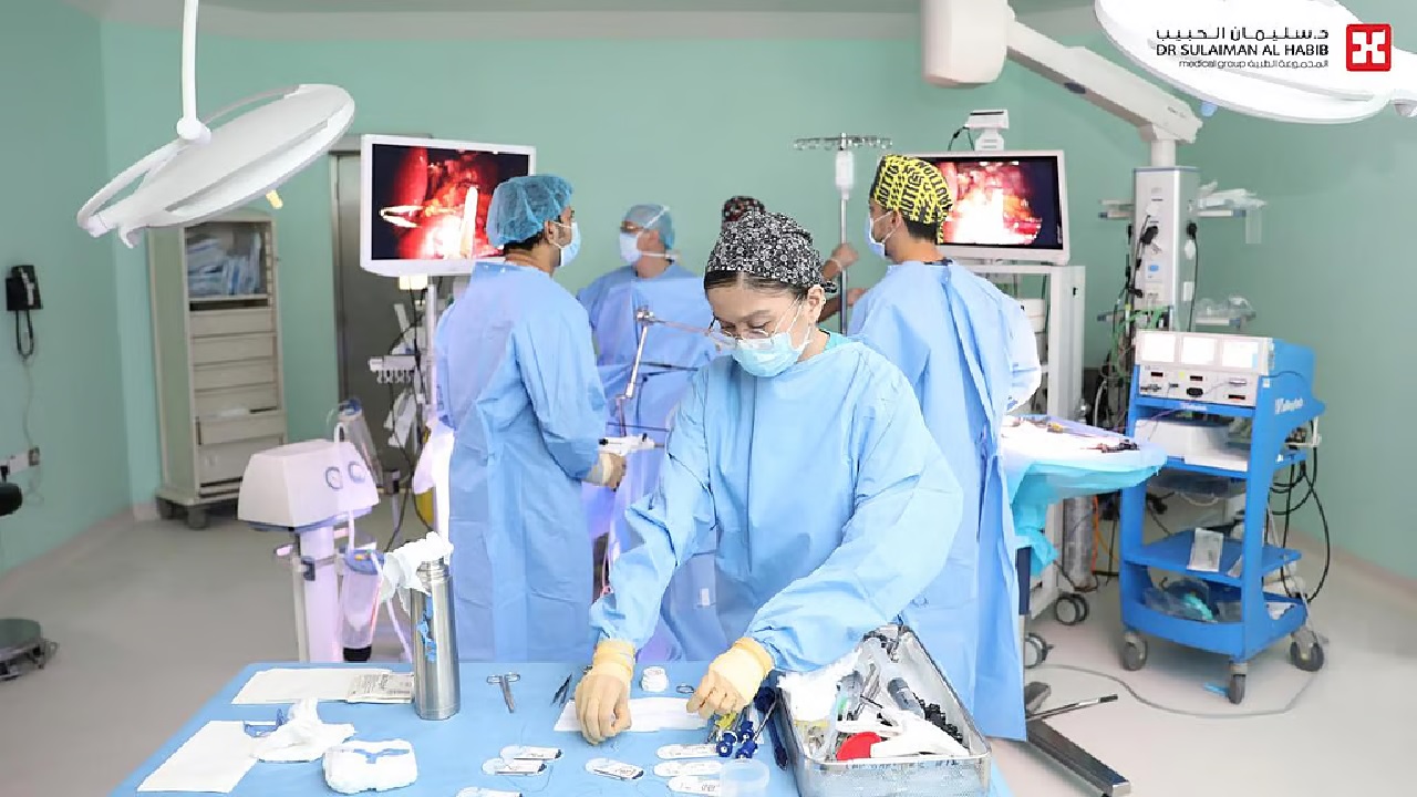إنقاذ خديج من تشوه نادر بالمريء